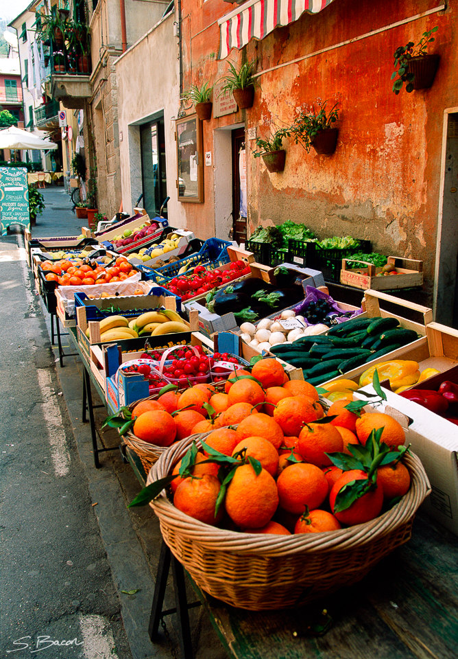 Oranges in the Market